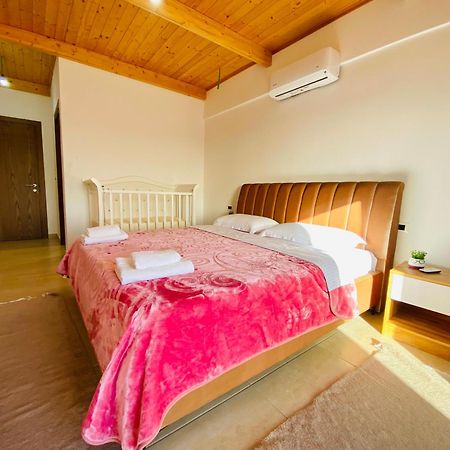 Lahuta E Vjeter Agroturizem Otel Lac Dış mekan fotoğraf